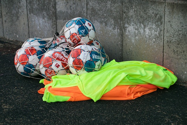 乒乓球——WTT重庆冠军赛：林诗栋晋级八强.