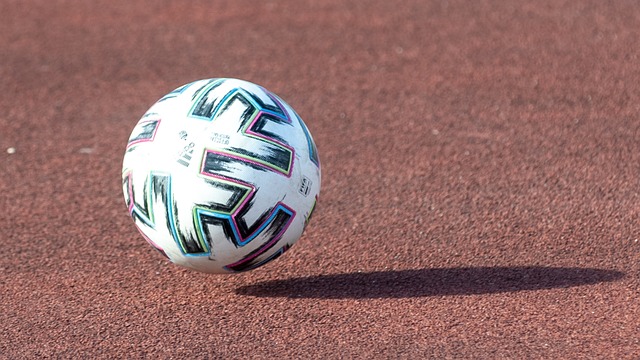 中新人物｜潘展乐：嘲讽和欢呼，在水里都听不见.