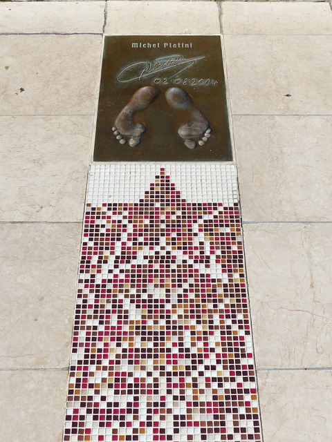 湖人险胜火箭：不止一场胜利，更是争冠拼图的完美契合.